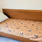 Celestine Apartment, Arillas, Korfu شقة *
