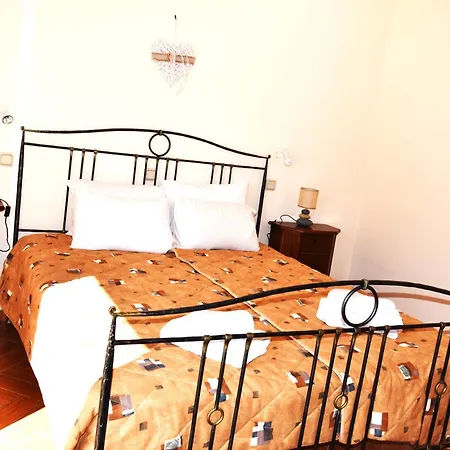 Celestine Apartment, Arillas, Korfu アパート