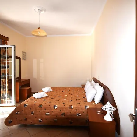 Celestine Apartment, Arillas, Korfu * ארילס